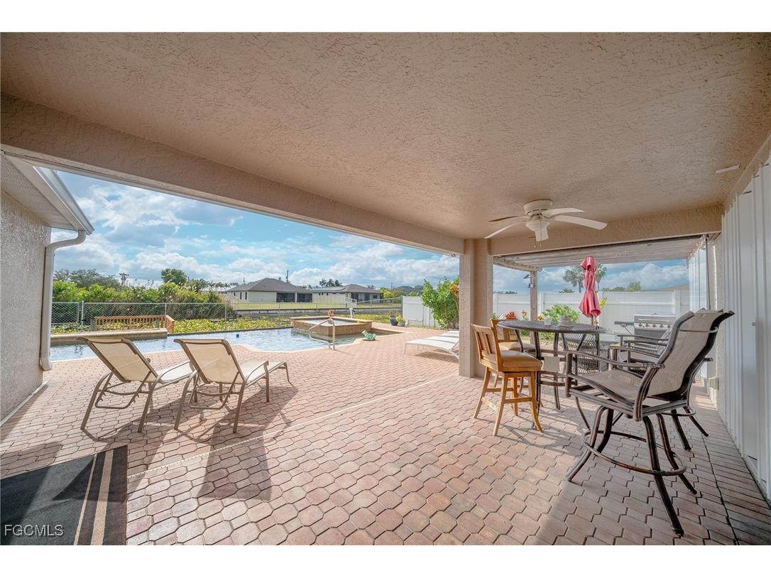 1520 NE 2nd Terrace Cape Coral FL 33909 2025023975 image23