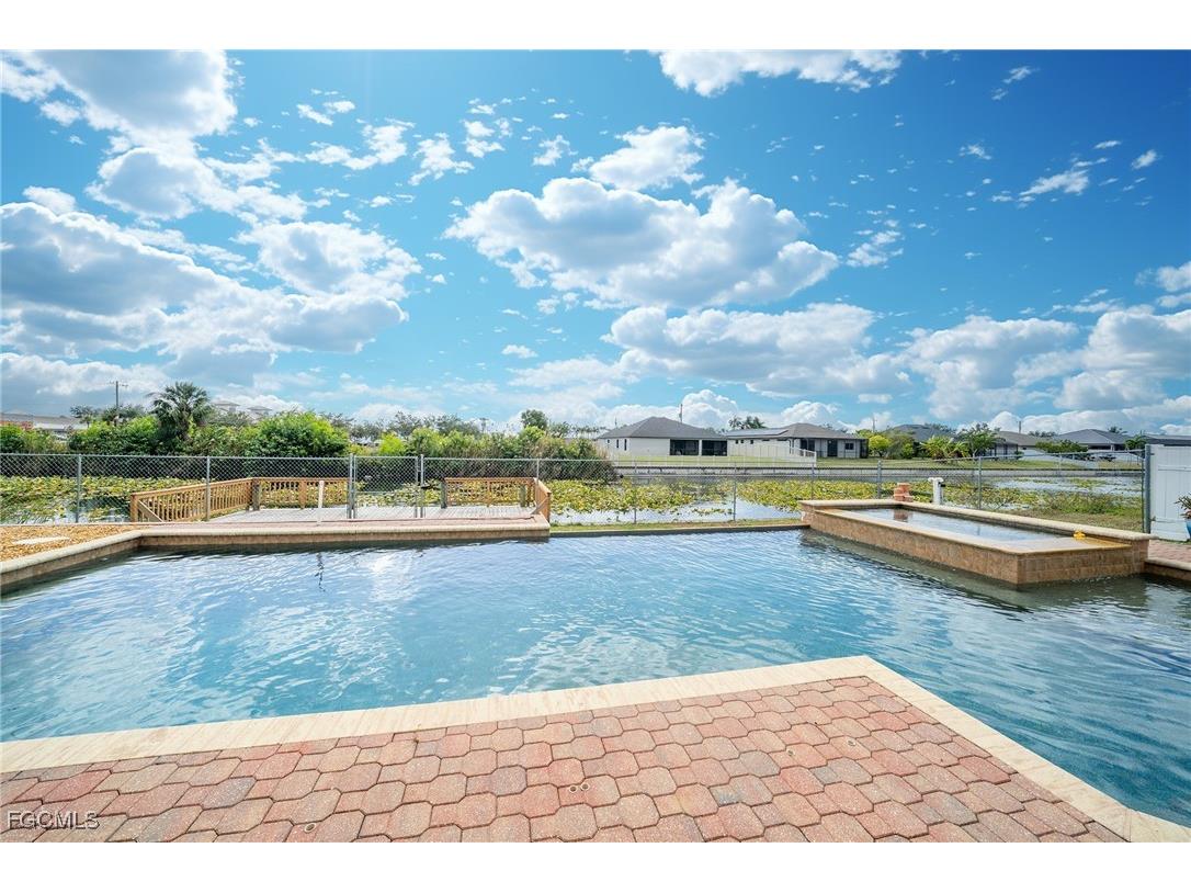 1520 NE 2nd Terrace Cape Coral FL 33909 2025023975 image26