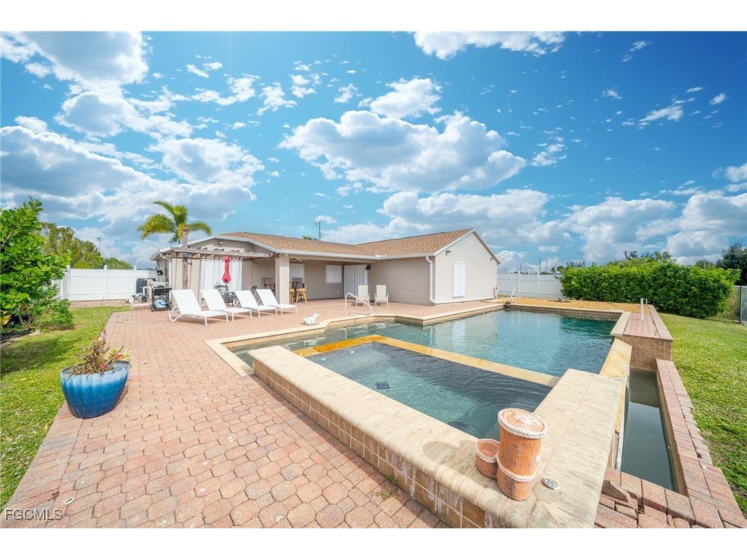 1520 NE 2nd Terrace Cape Coral FL 33909 2025023975 image28