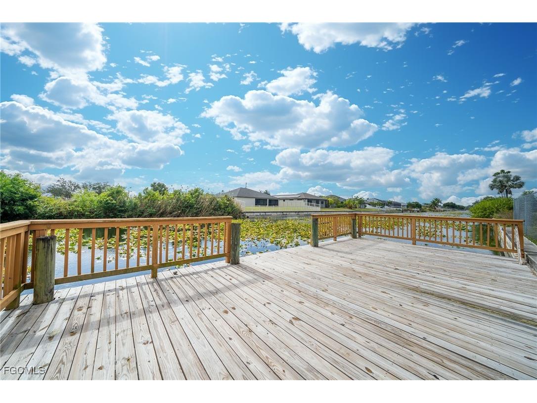 1520 NE 2nd Terrace Cape Coral FL 33909 2025023975 image32