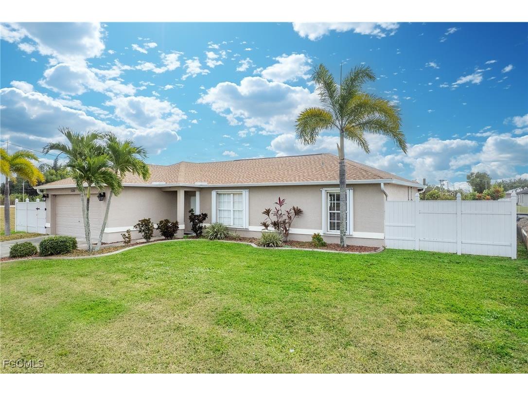 1520 NE 2nd Terrace Cape Coral FL 33909 2025023975 image34