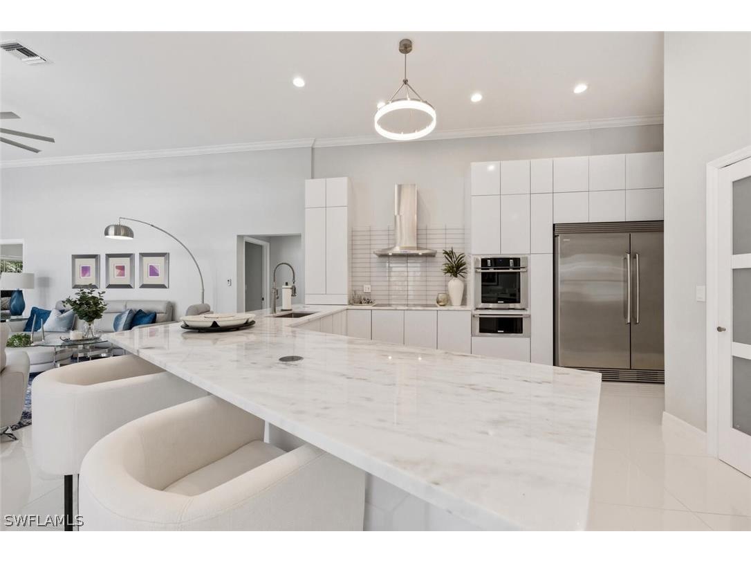 1520 Oakes Boulevard Naples FL 34119 226006448 image10