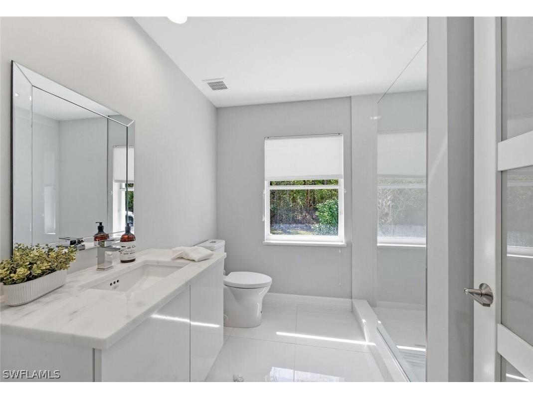 1520 Oakes Boulevard Naples FL 34119 226006448 image32