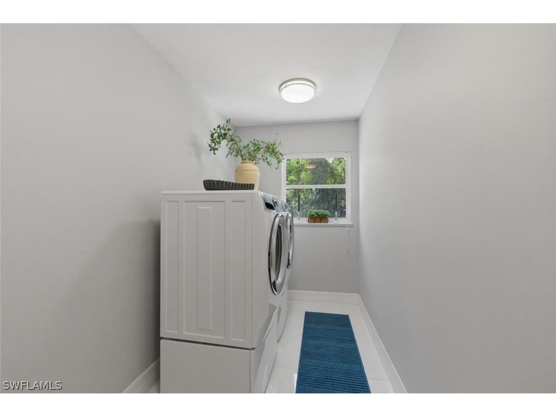 1520 Oakes Boulevard Naples FL 34119 226006448 image34