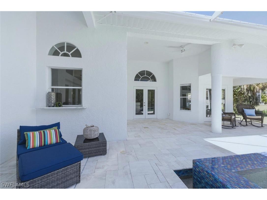 1520 Oakes Boulevard Naples FL 34119 226006448 image40