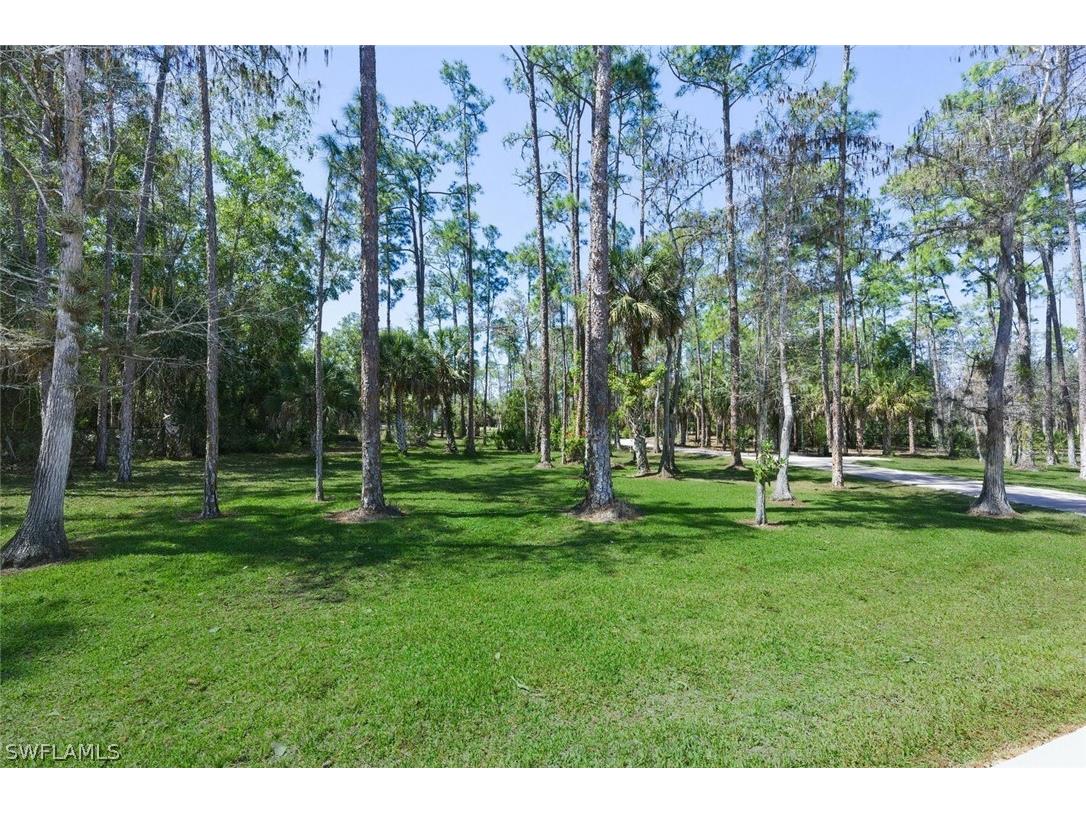1520 Oakes Boulevard Naples FL 34119 226006448 image42