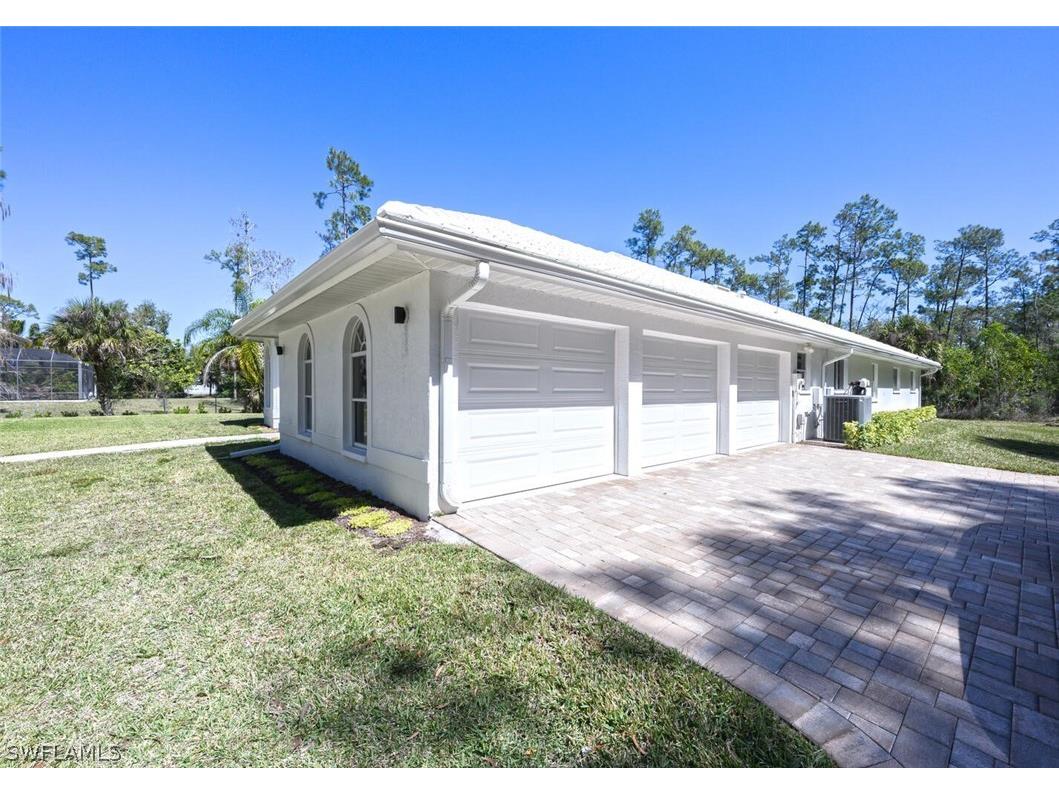 1520 Oakes Boulevard Naples FL 34119 226006448 image47