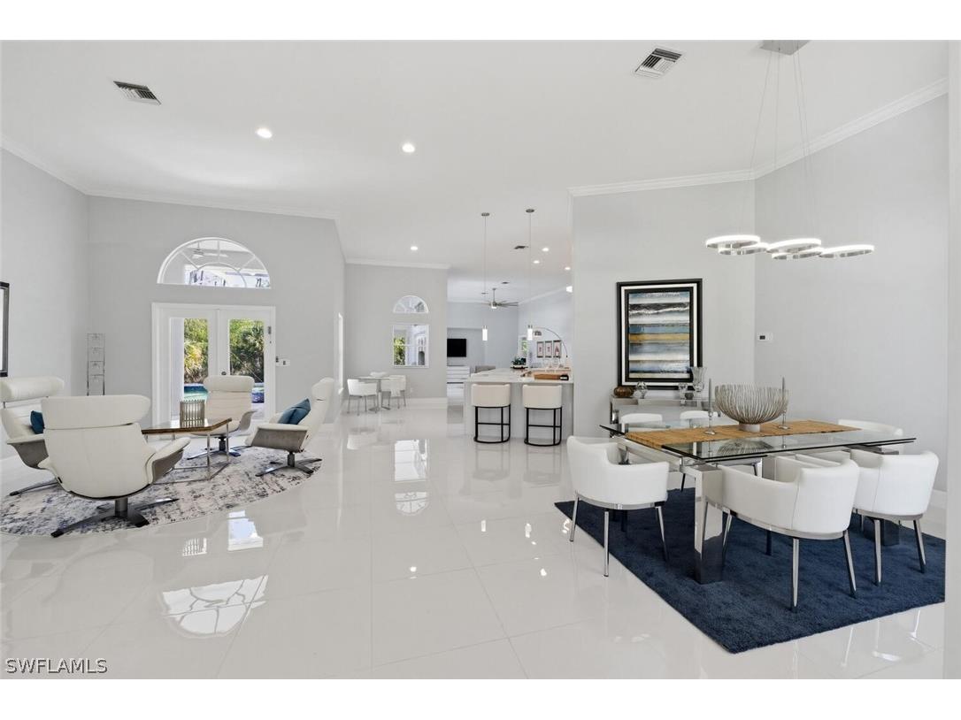 1520 Oakes Boulevard Naples FL 34119 226006448 image6
