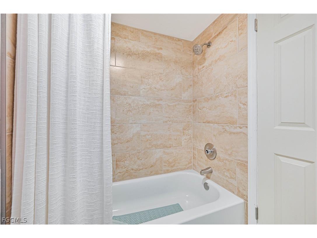 1520 Park Meadows Drive #2 Fort Myers FL 33907 2026006054 image17