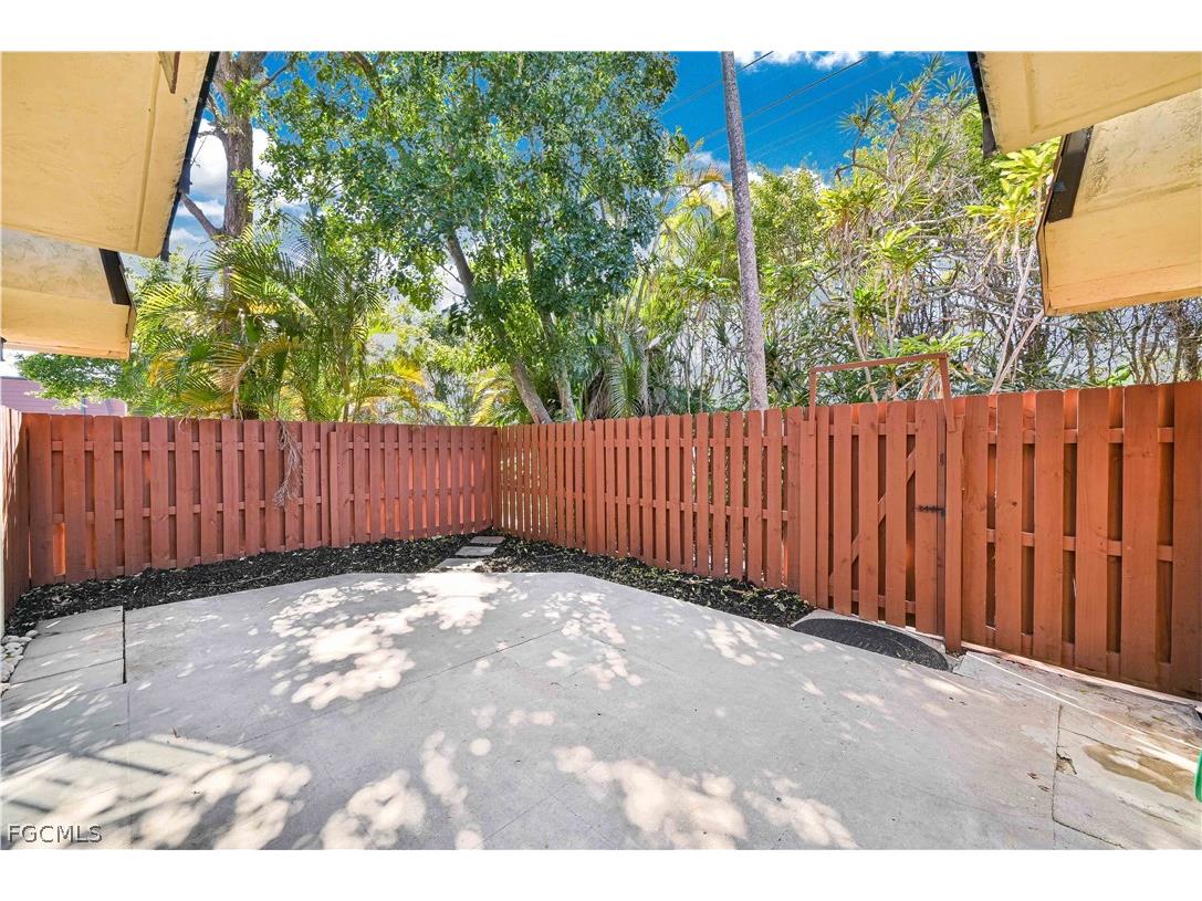 1520 Park Meadows Drive #2 Fort Myers FL 33907 2026006054 image22