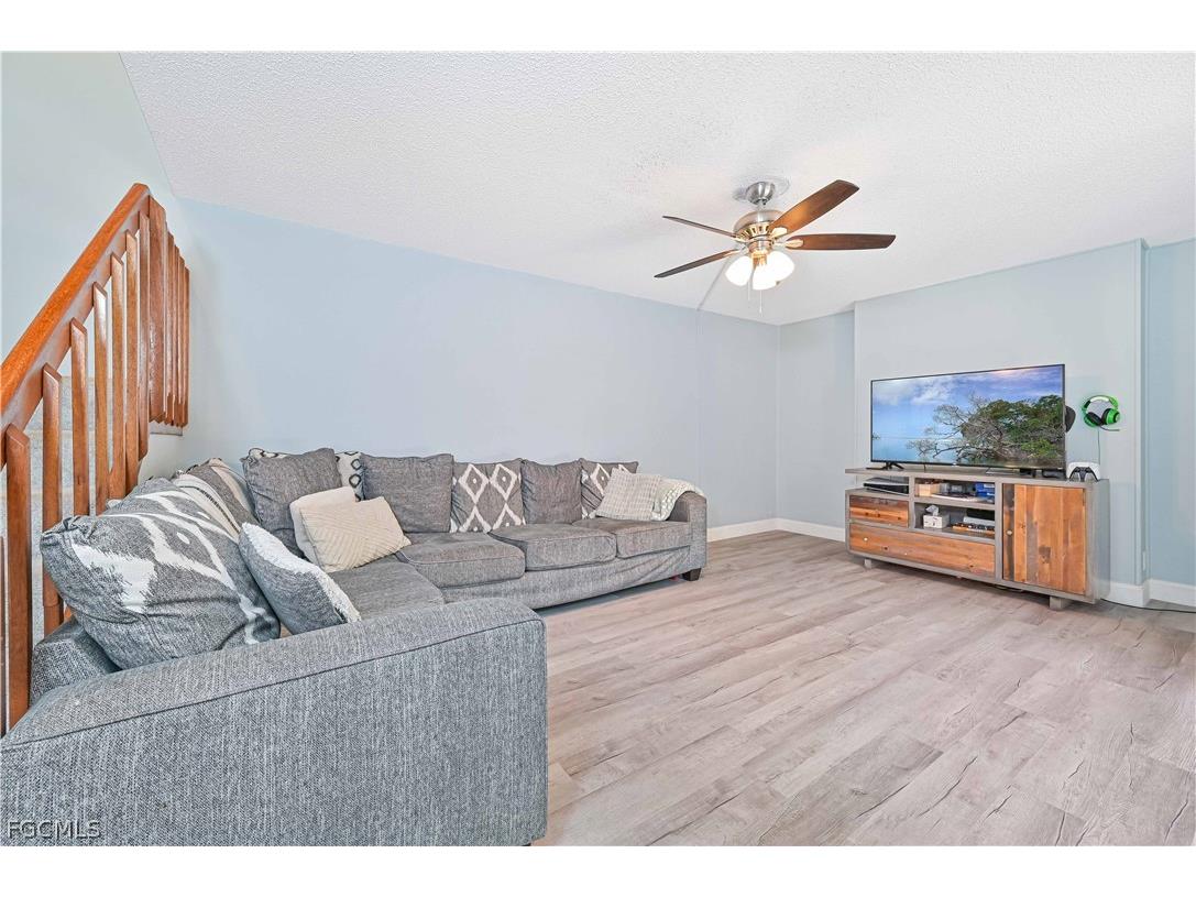 1520 Park Meadows Drive #2 Fort Myers FL 33907 2026006054 image6