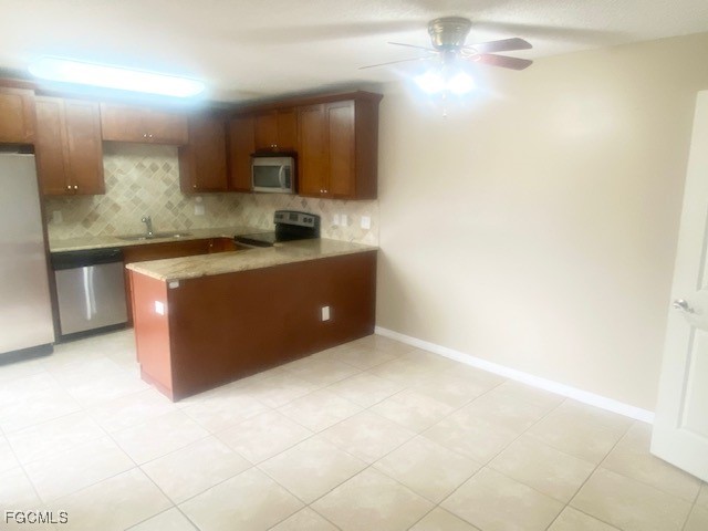 1520 Park Meadows Drive #4 Fort Myers FL 33907 2025017355 image3