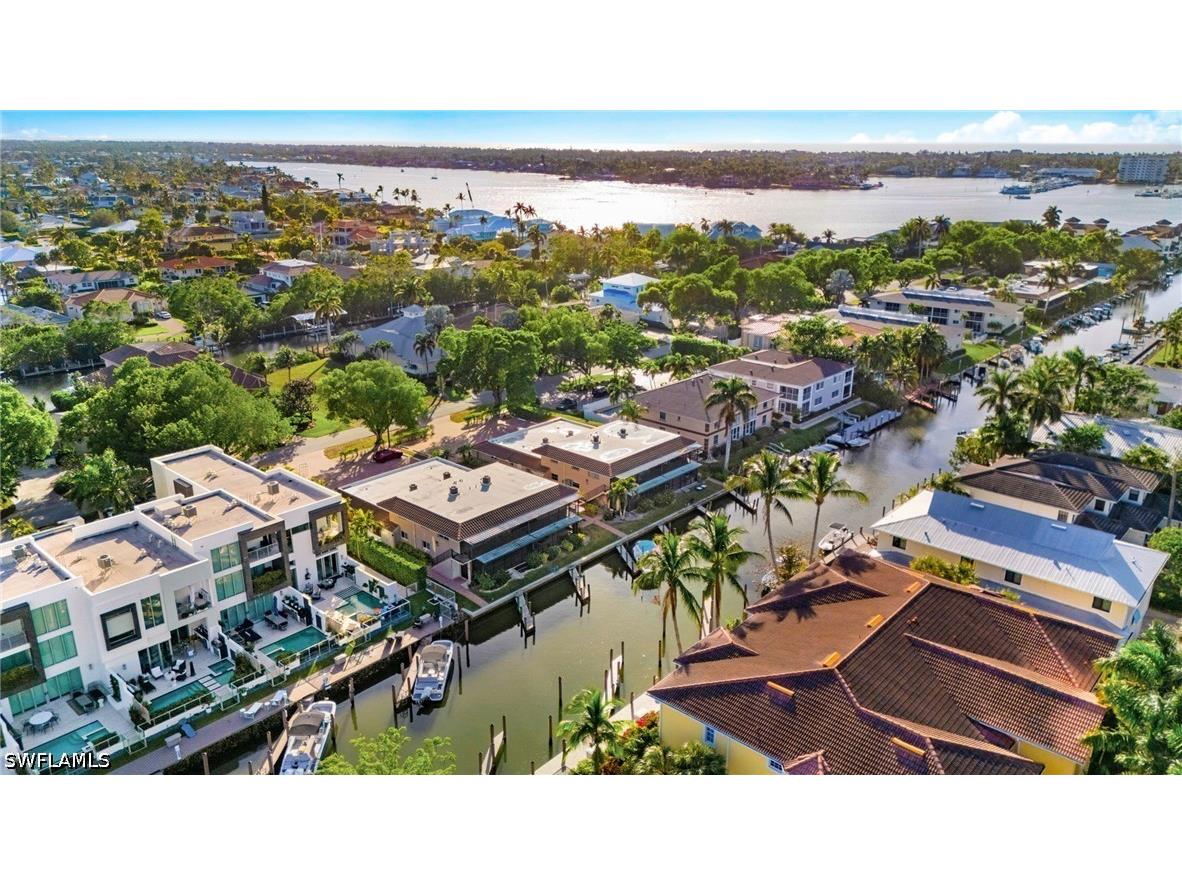 1521 Chesapeake Avenue #B2 Naples FL 34102 226022431 image1