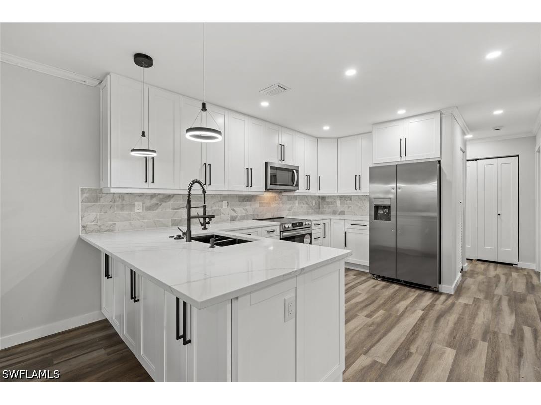 1521 Chesapeake Avenue #B2 Naples FL 34102 226022431 image3
