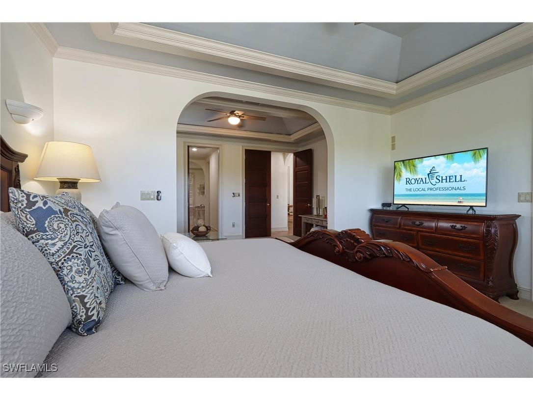 1521 Gordon River Lane Naples FL 34104 225072898 image15