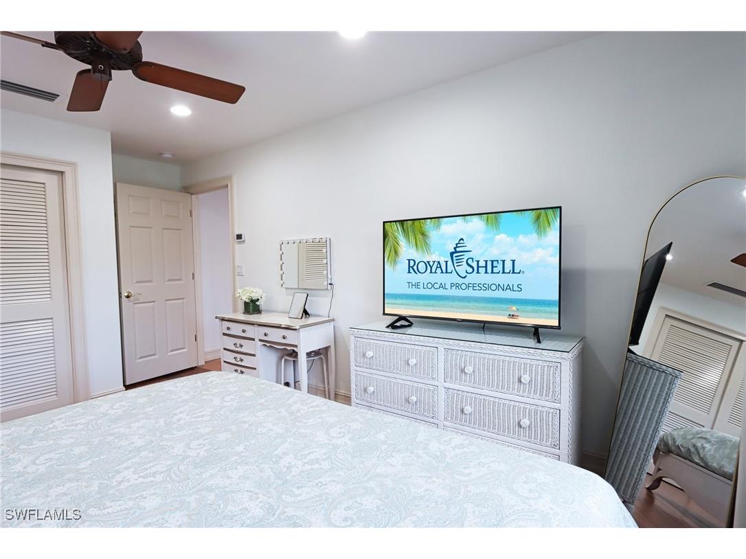 1521 Gordon River Lane Naples FL 34104 225072898 image24