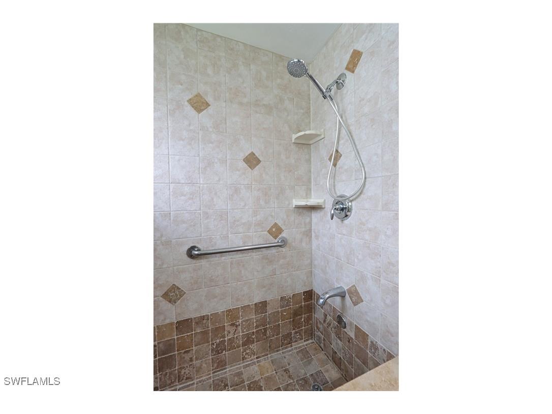 1521 Gordon River Lane Naples FL 34104 225072898 image25