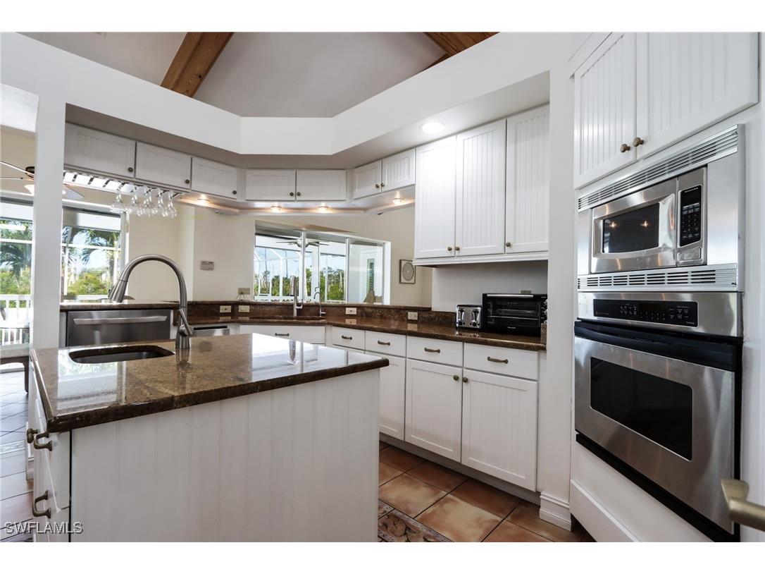 1521 Gordon River Lane Naples FL 34104 225072898 image9