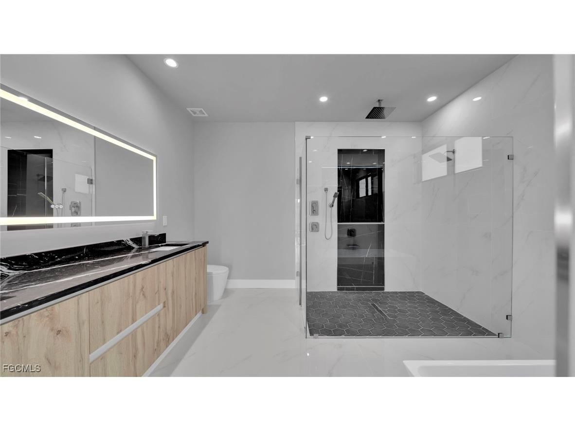 1521 NW 37th Avenue Cape Coral FL 33993 2025023032 image16