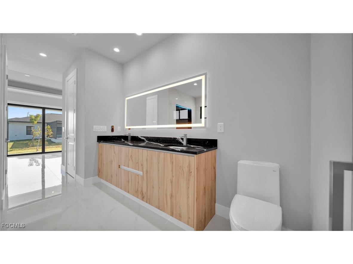 1521 NW 37th Avenue Cape Coral FL 33993 2025023032 image20