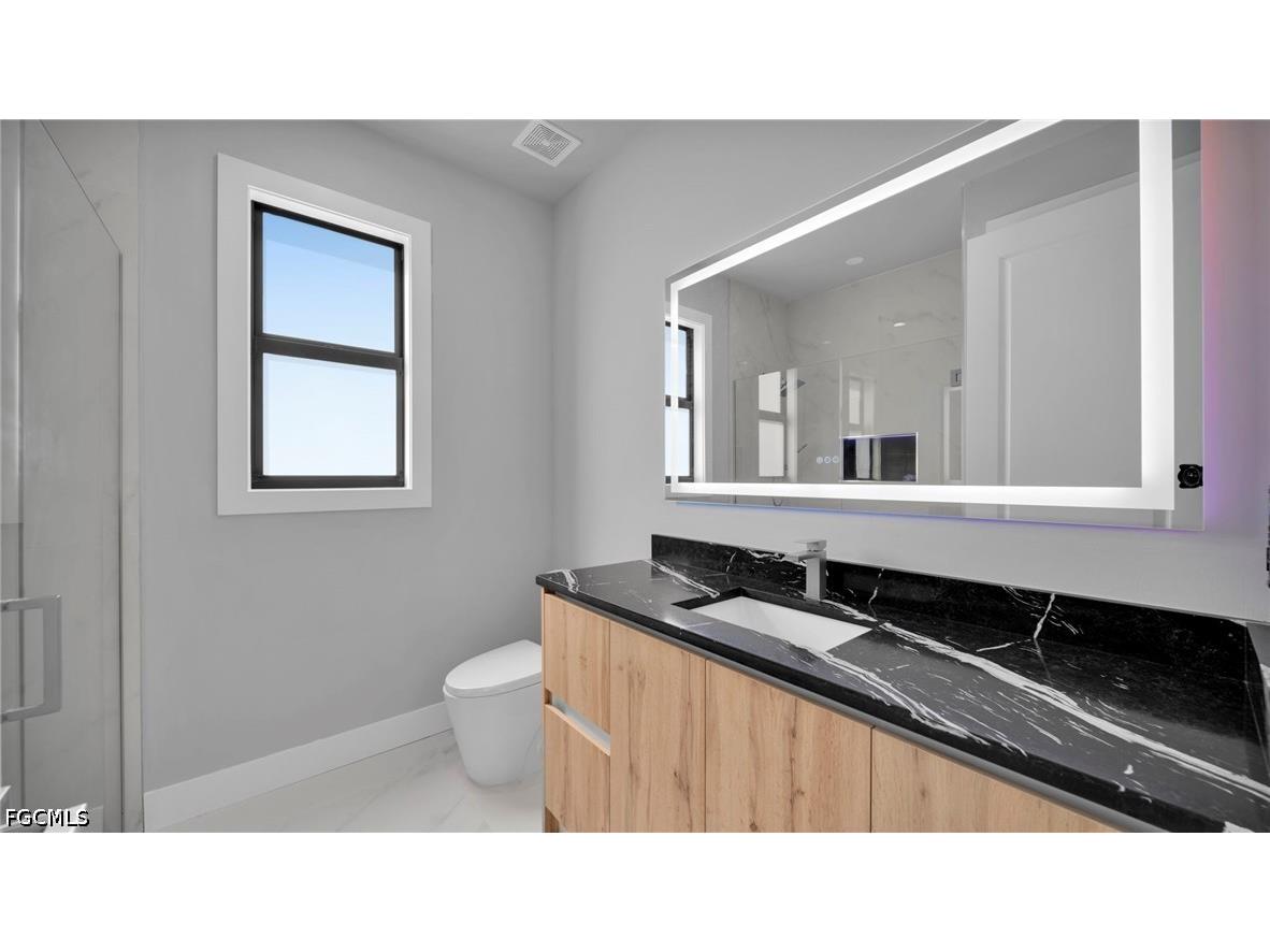 1521 NW 37th Avenue Cape Coral FL 33993 2026017614 image22