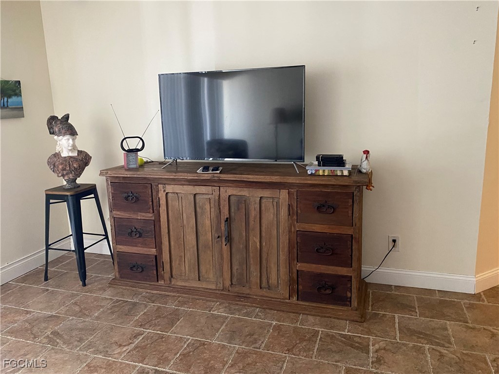  Cape Coral FL 33914 2025020681 image8