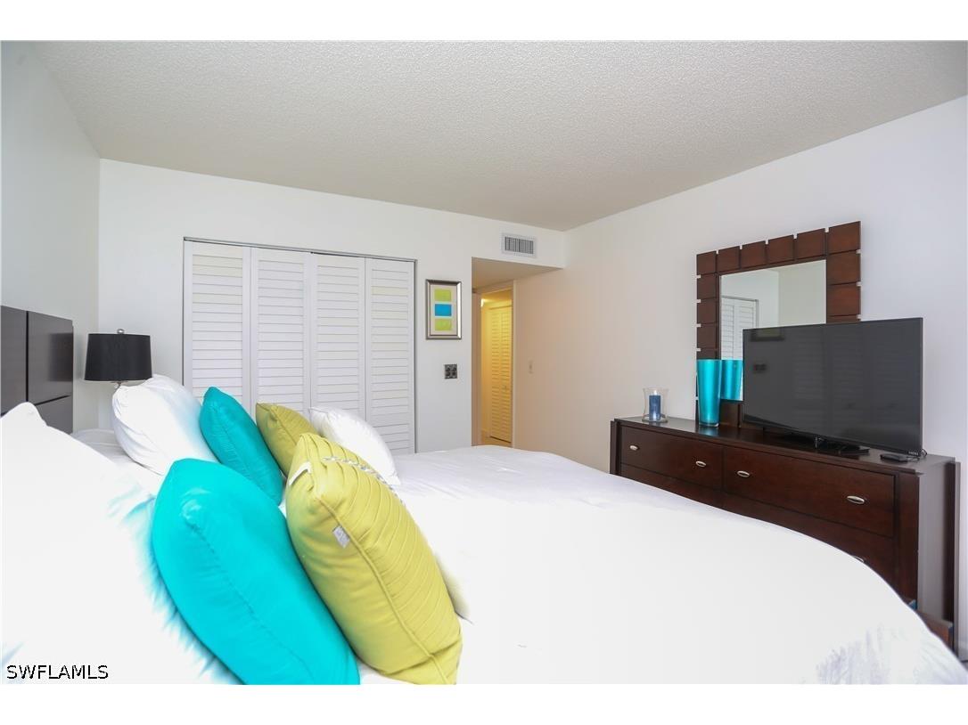 1522 Mainsail Drive #2 Naples FL 34114 226024275 image49
