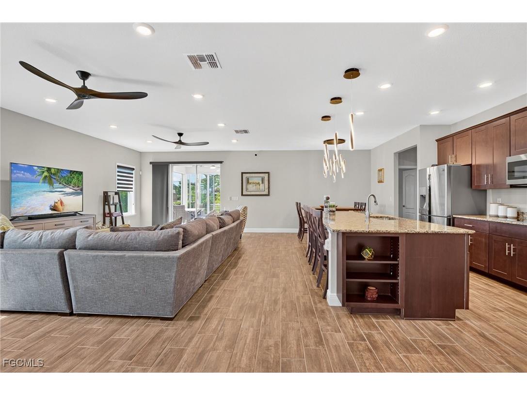 1522 NW 38th Avenue Cape Coral FL 33993 2025021176 image11