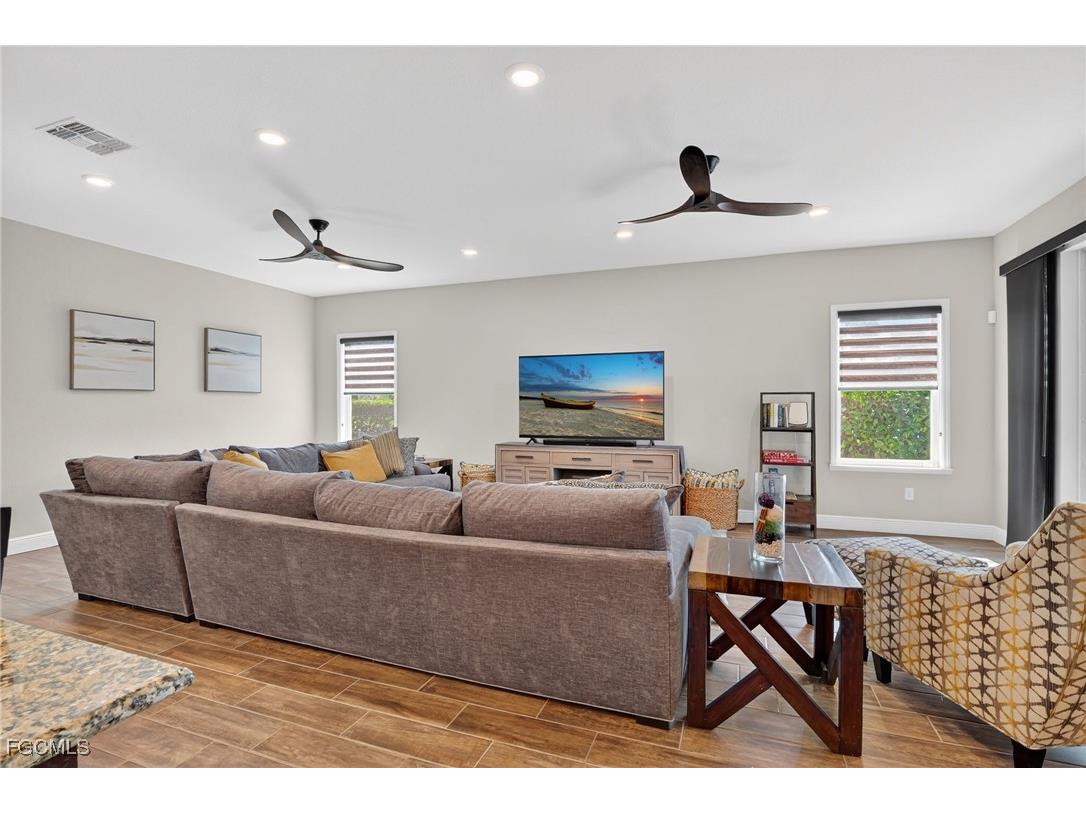 1522 NW 38th Avenue Cape Coral FL 33993 2025021176 image17