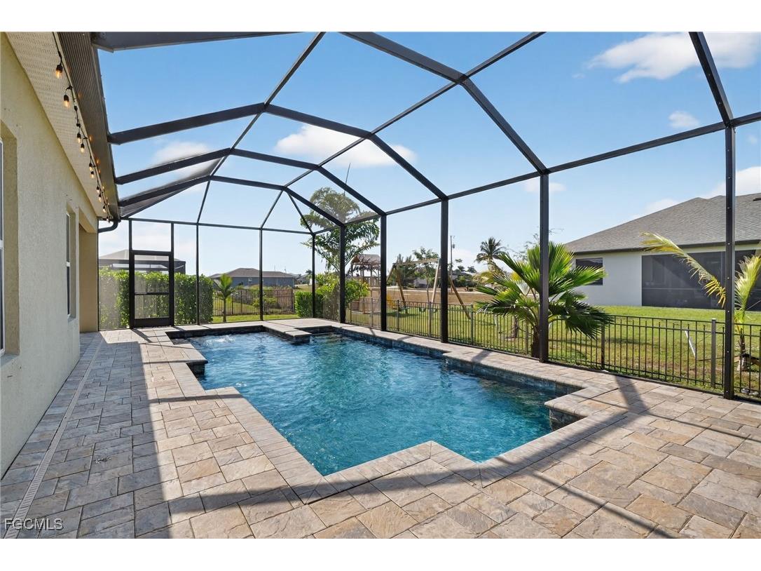 1522 NW 38th Avenue Cape Coral FL 33993 2025021176 image33