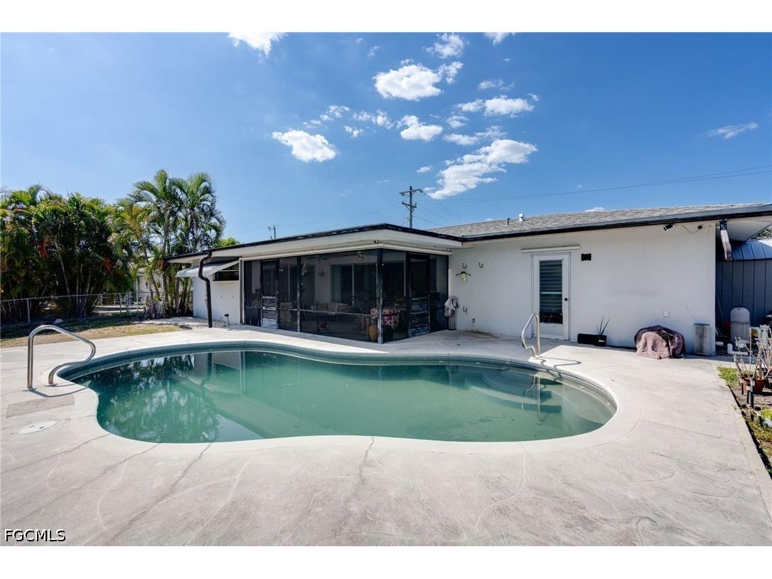1522 Shelby Parkway Cape Coral FL 33904 2026019745 image18