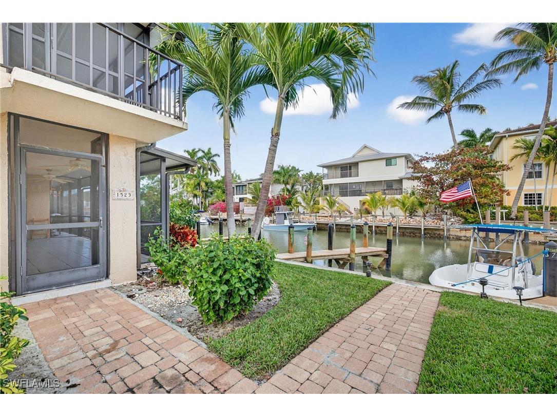 1523 Chesapeake Avenue #B4 Naples FL 34102 226001882 image2