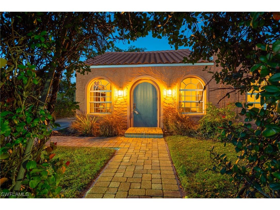 1523 Cordova Avenue Fort Myers FL 33901 224003293 image1
