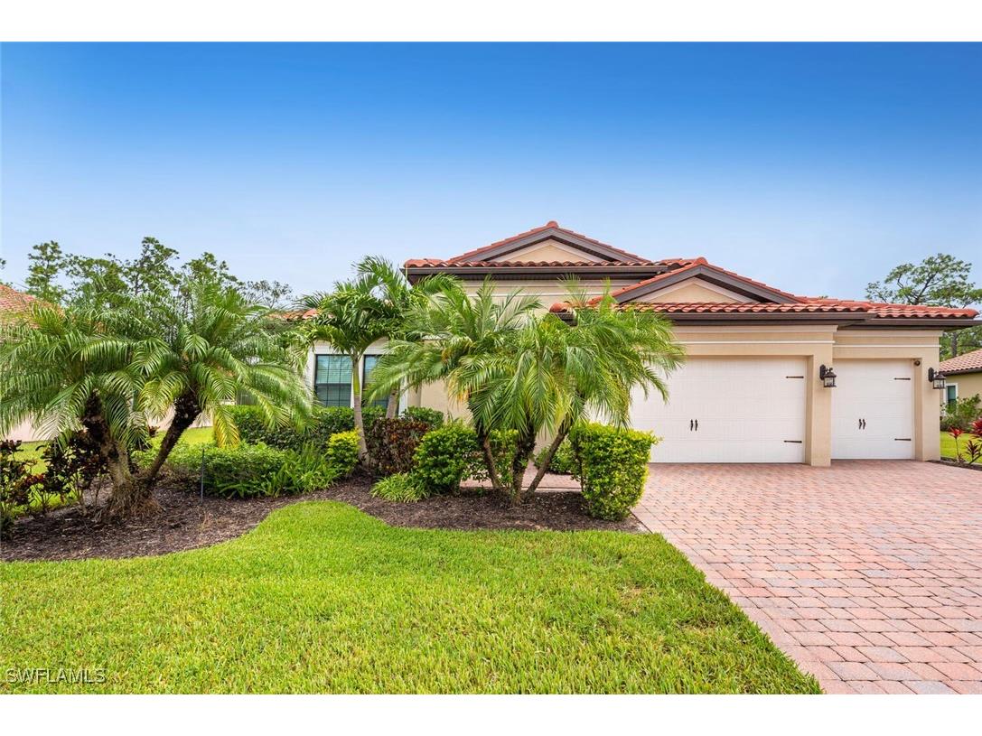 1523 Mockingbird Drive Naples FL 34120 225070562 image1