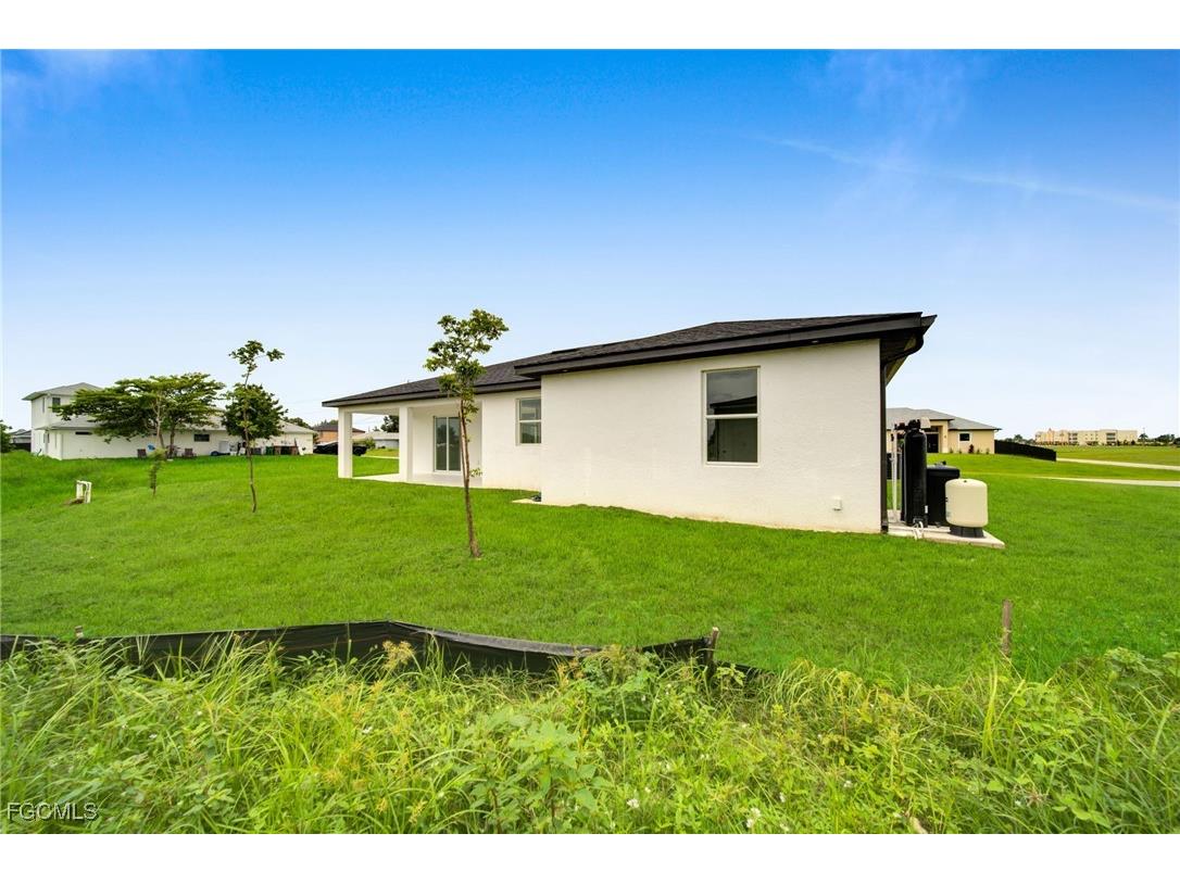 1523 NE 19th Avenue Cape Coral FL 33909 2025008230 image30