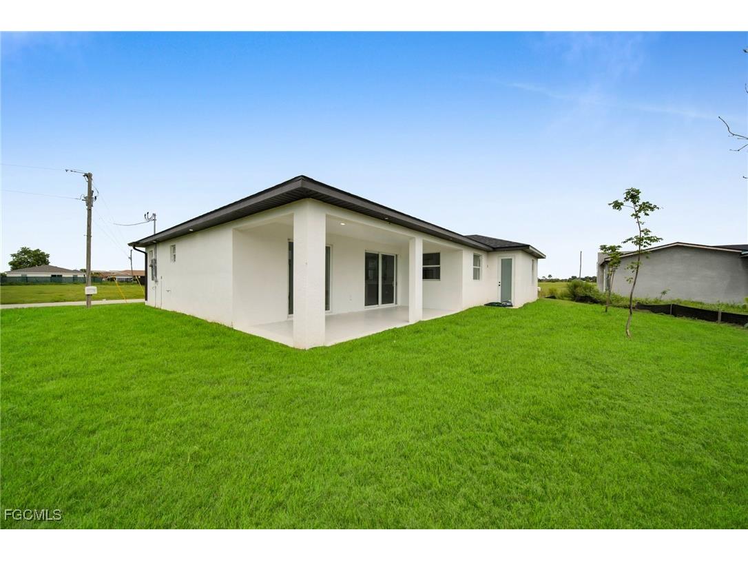 1523 NE 19th Avenue Cape Coral FL 33909 2025008230 image32