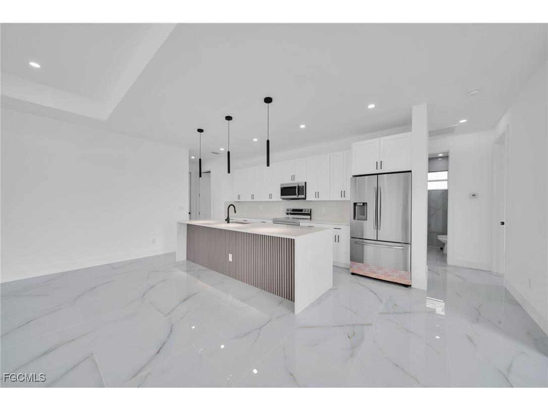 1523 NE 19th Avenue Cape Coral FL 33909 2025008230 image5