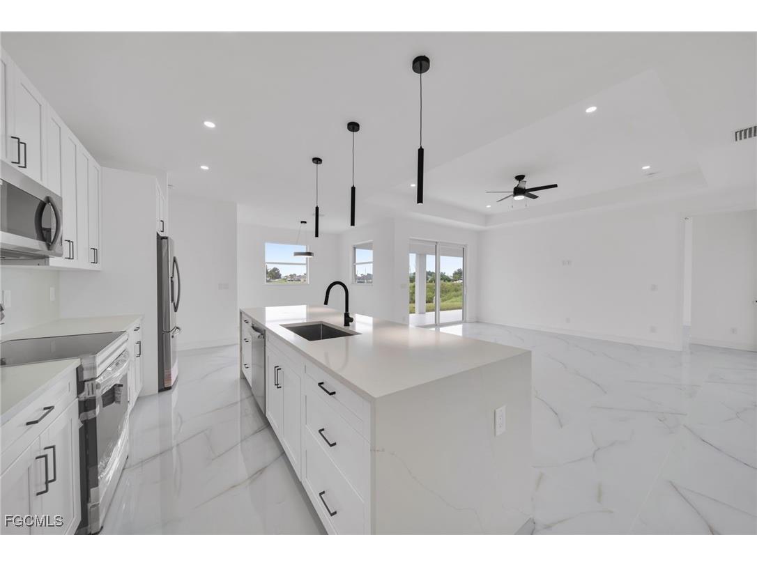 1523 NE 19th Avenue Cape Coral FL 33909 2025008230 image8