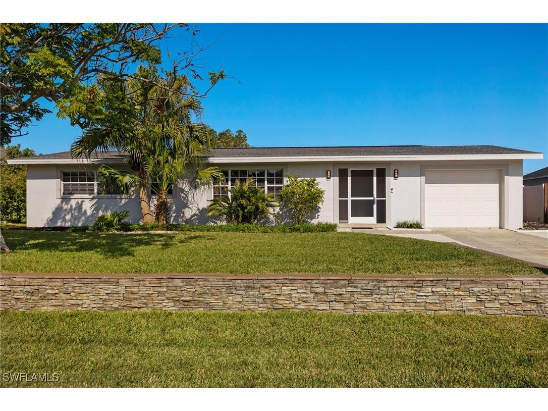 1523 SE 42nd Terrace Cape Coral FL 33904 225001985 image1
