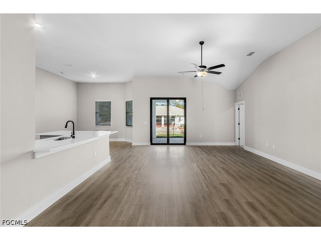 1524 SW 29th Street Cape Coral FL 33914 2026021040 image3
