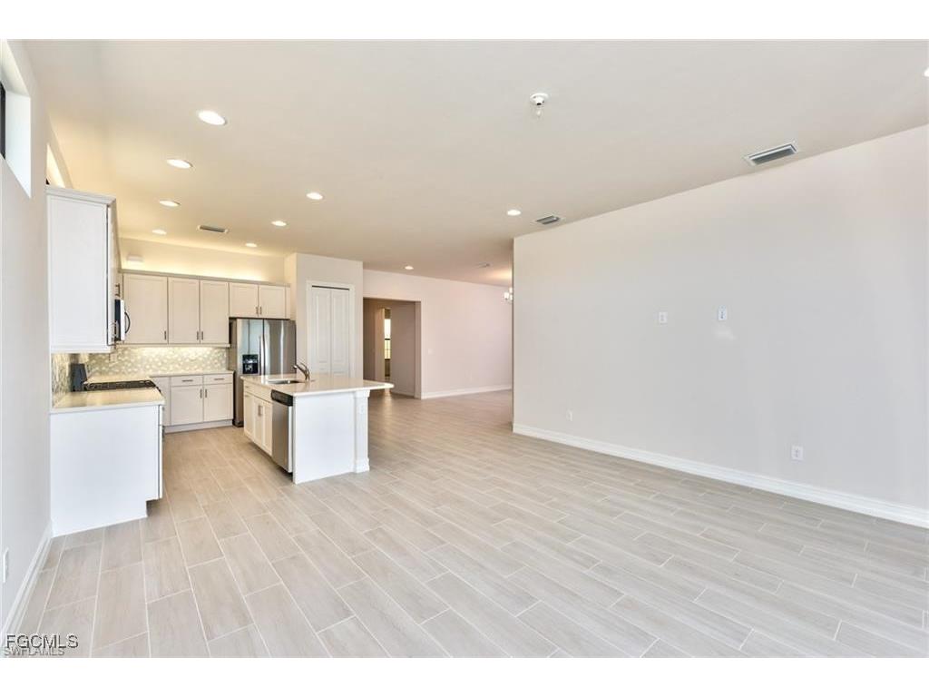 15241 Cortona Way Fort Myers FL 33908 2025015123 image4