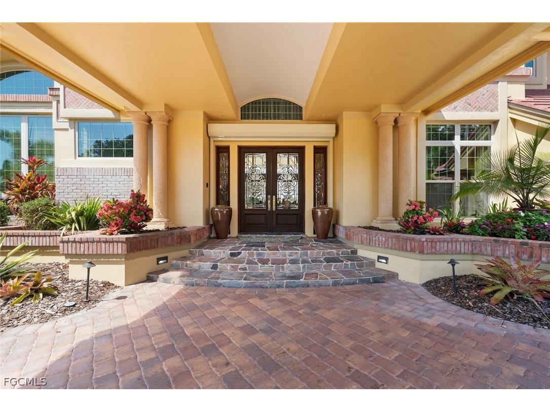 15248 Fiddlesticks Boulevard Fort Myers FL 33912 2026010618 image4