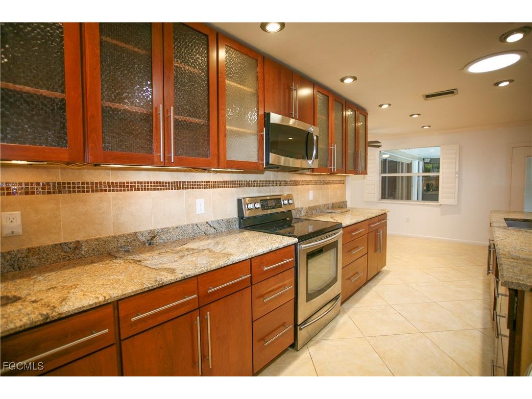 1525 Covington Circle E Fort Myers FL 33919 2026002414 image12