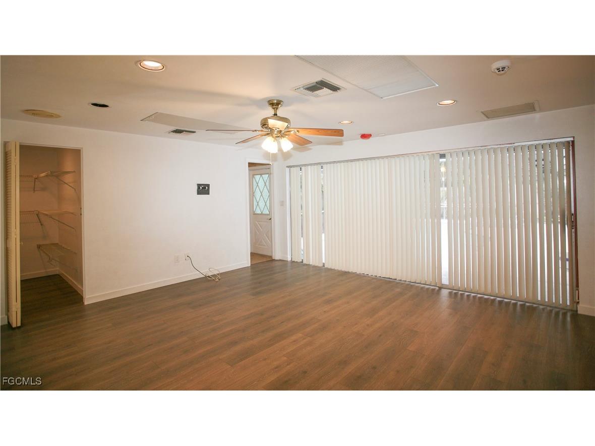 1525 Covington Circle E Fort Myers FL 33919 2026002414 image14