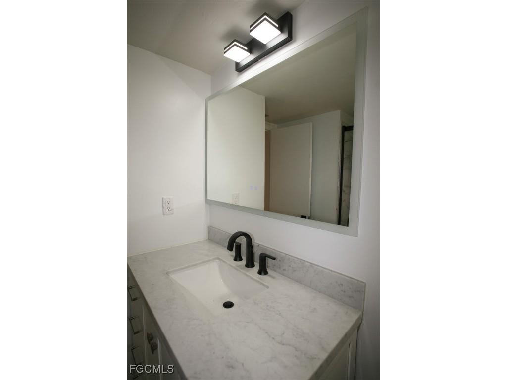 1525 Covington Circle E Fort Myers FL 33919 2026002414 image27