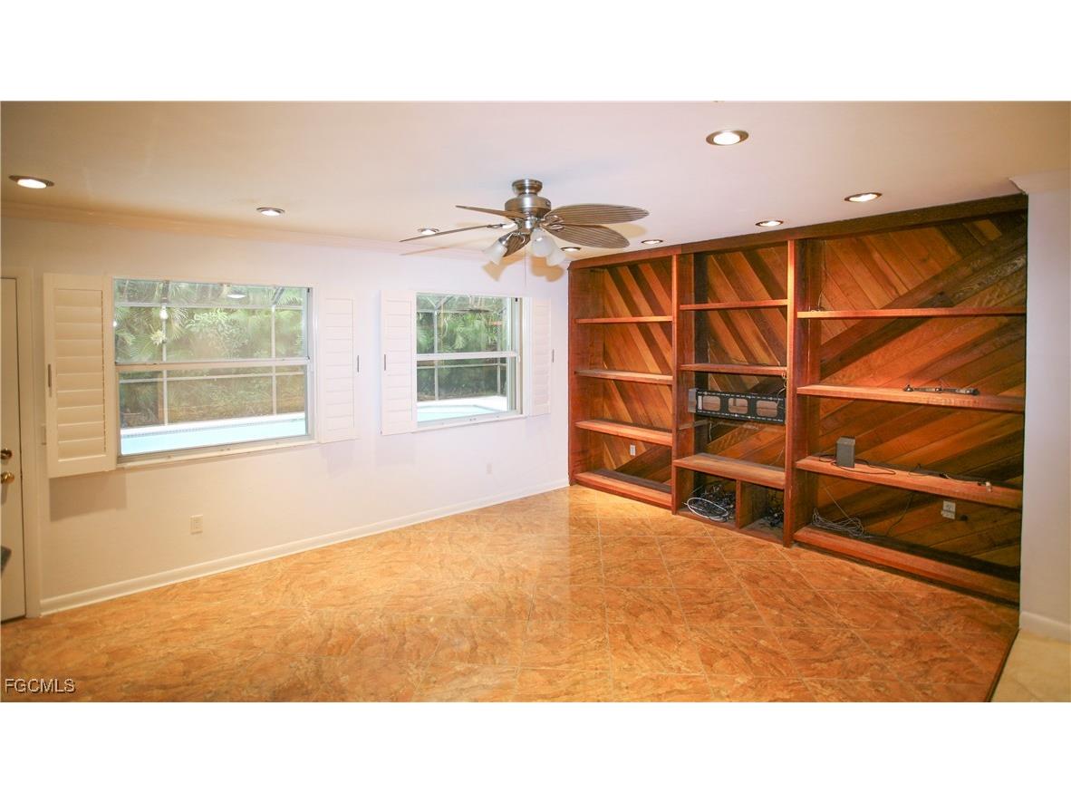 1525 Covington Circle E Fort Myers FL 33919 2026002414 image3