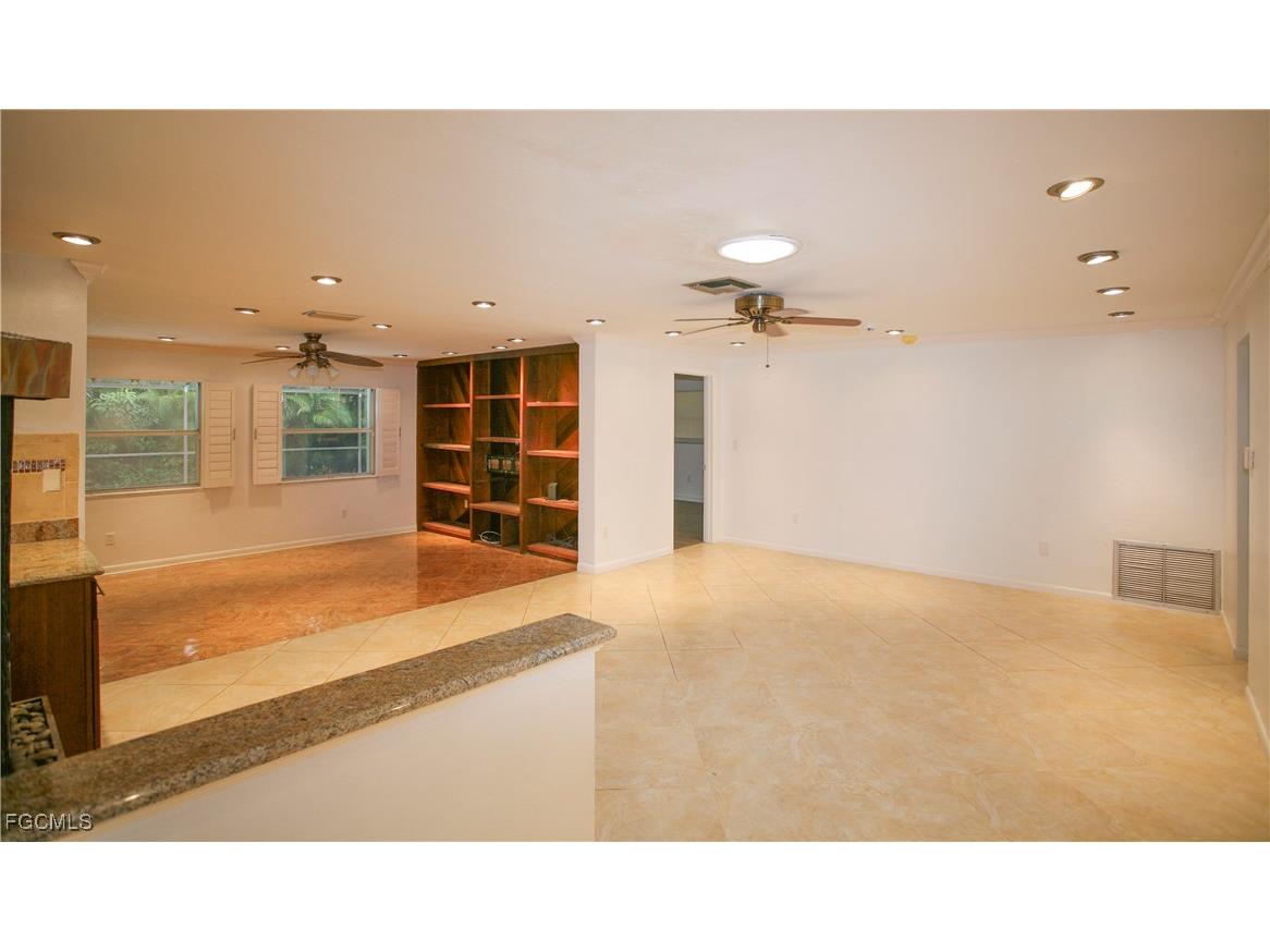 1525 Covington Circle E Fort Myers FL 33919 2026002414 image5