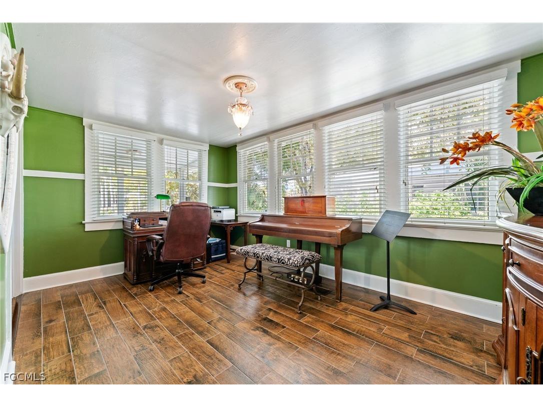 1525 Palm Avenue Fort Myers FL 33916 2026008944 image11