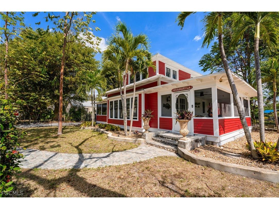 1525 Palm Avenue Fort Myers FL 33916 2026008944 image2