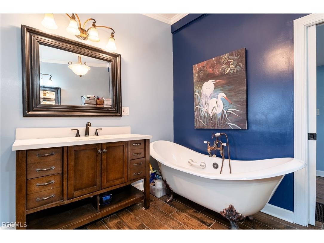 1525 Palm Avenue Fort Myers FL 33916 2026008944 image21